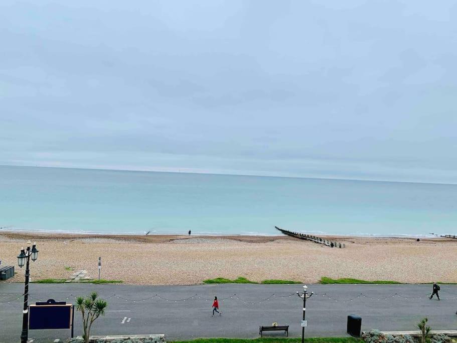 Worthing Sea-Front 3 Bed Apartment Exterior photo
